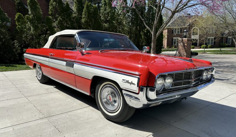 								1962 Oldsmobile Starfire Convertible full									