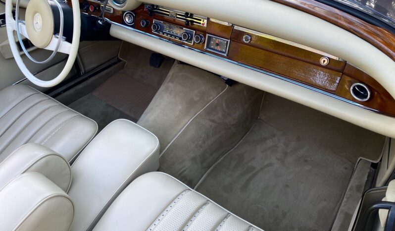 								1968 Mercedes-Benz 280SE Cabriolet full									