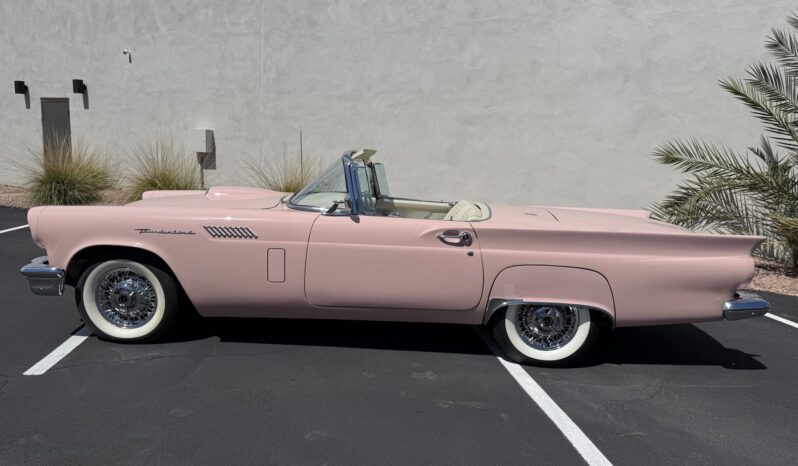 								1957 Ford Thunderbird full									