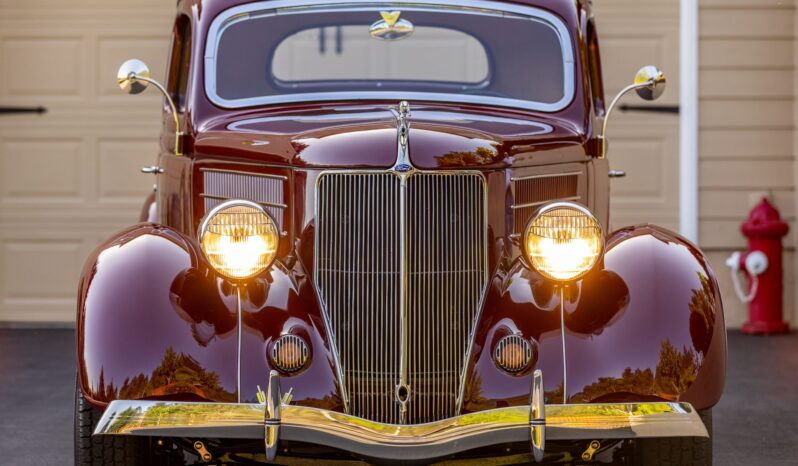 								1936 Ford Model 68 Deluxe 5-Window Coupe full									