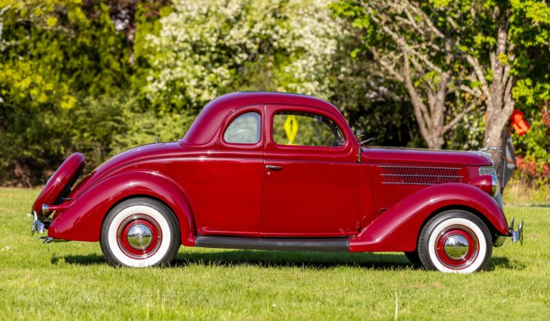 								1936 Ford Model 68 Deluxe 5-Window Coupe full									