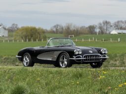 										1959 Chevrolet Corvette 5-Speed full									