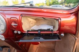 1939 Lincoln-Zephyr Convertible Sedan