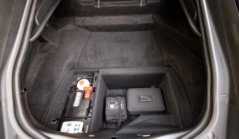 								2022 Jaguar F-Type R Coupe AWD full									