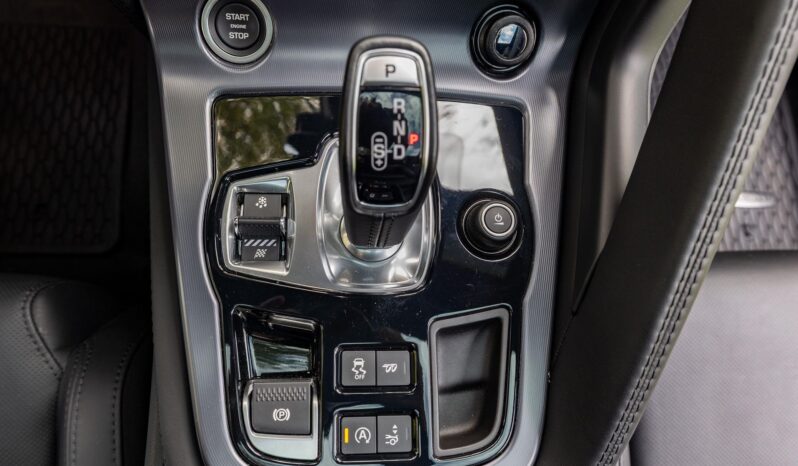 								2022 Jaguar F-Type R Coupe AWD full									