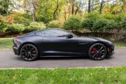 										2022 Jaguar F-Type R Coupe AWD full									