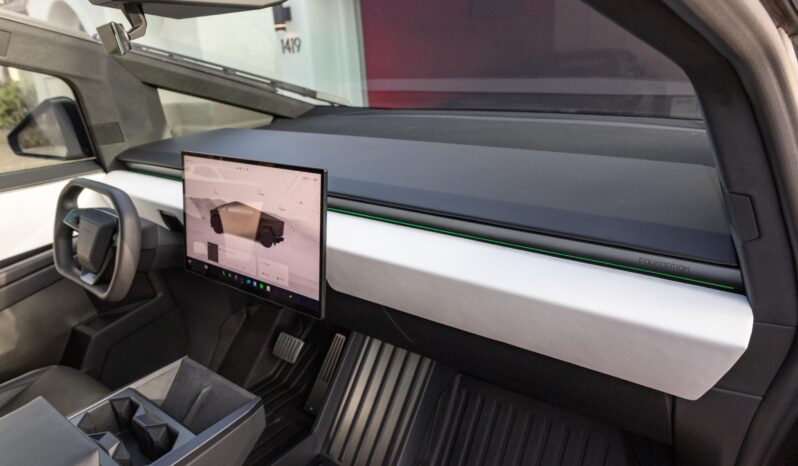 								2024 Tesla Cybertruck Foundation Series full									