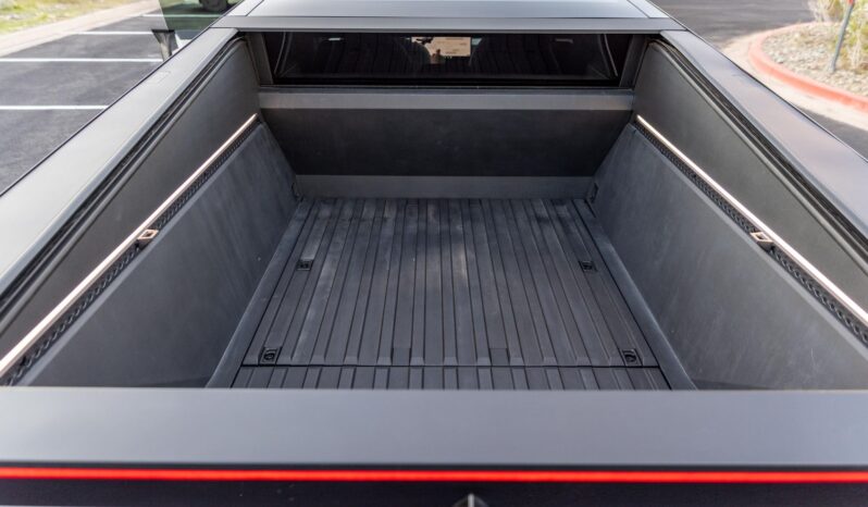 								2024 Tesla Cybertruck Foundation Series full									