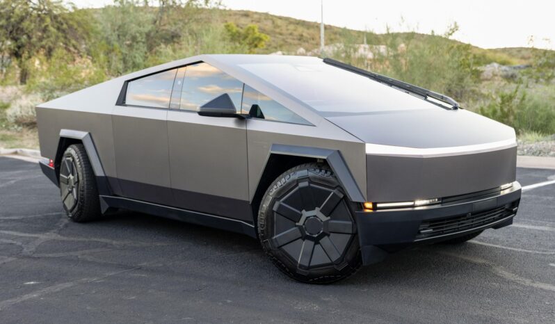 								2024 Tesla Cybertruck Foundation Series full									