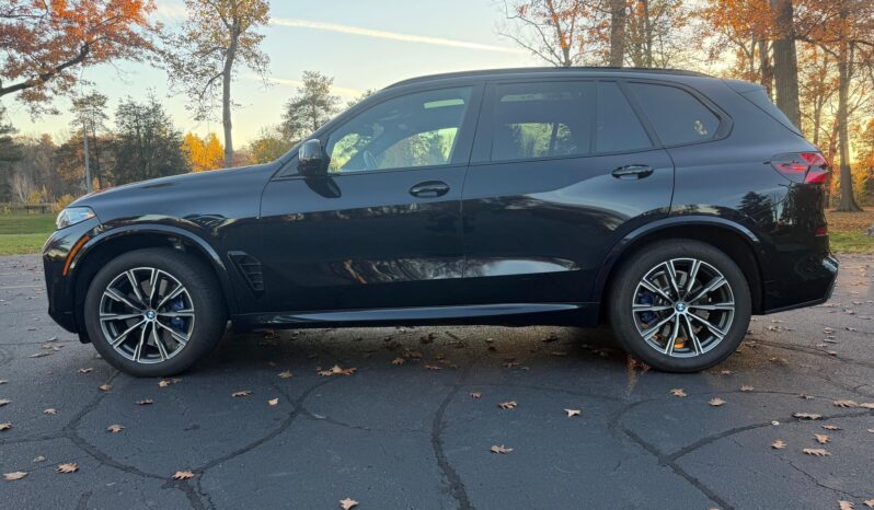 								2024 BMW X5 M60i AWD full									