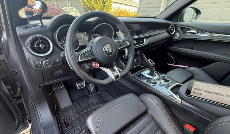 								2023 Alfa Romeo Stelvio Quadrifoglio full									