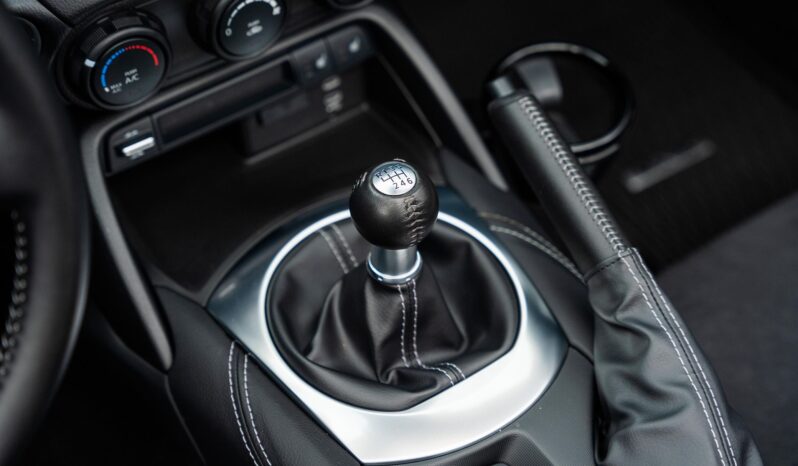 								2024 Mazda MX-5 Miata RF Club full									