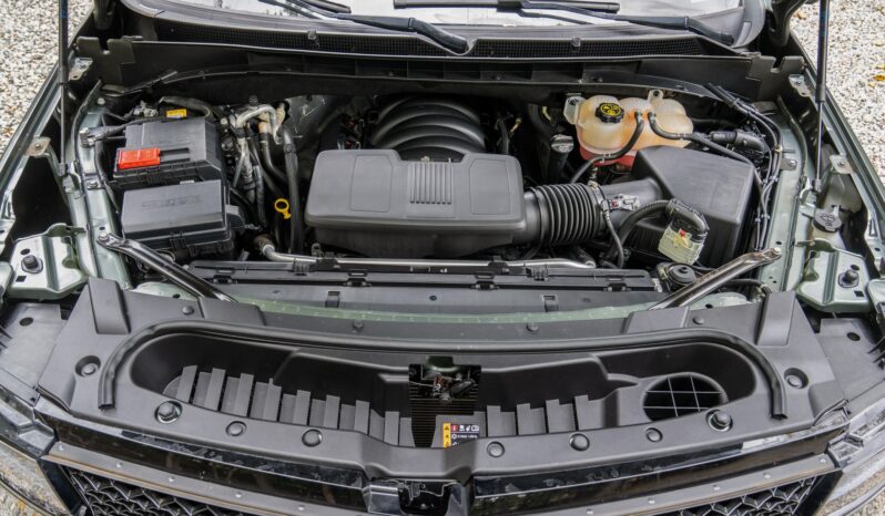 								2023 Cadillac Escalade 4WD Sport Platinum full									