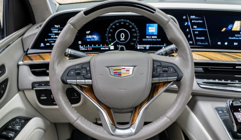 								2023 Cadillac Escalade 4WD Sport Platinum full									