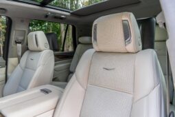 										2023 Cadillac Escalade 4WD Sport Platinum full									