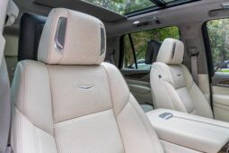 										2023 Cadillac Escalade 4WD Sport Platinum full									