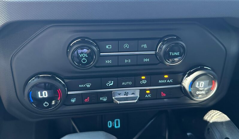 								2023 Ford Bronco Raptor 4WD full									