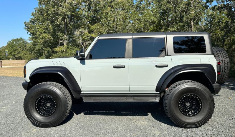								2023 Ford Bronco Raptor 4WD full									