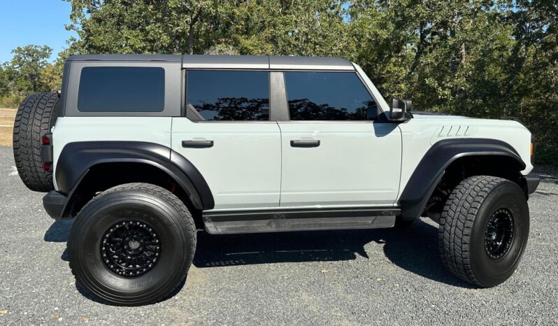 								2023 Ford Bronco Raptor 4WD full									