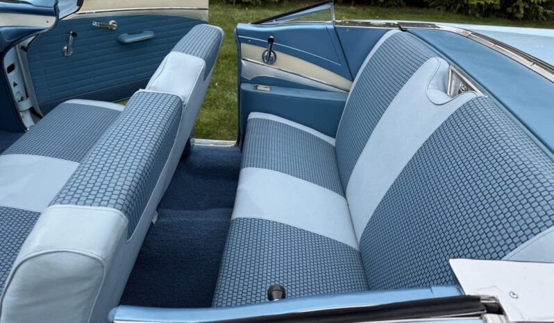 								1957 Ford Fairlane 500 Skyliner full									