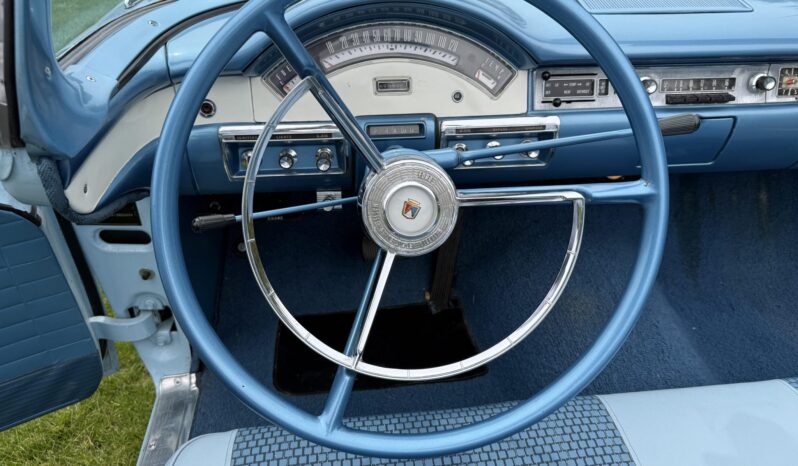 								1957 Ford Fairlane 500 Skyliner full									