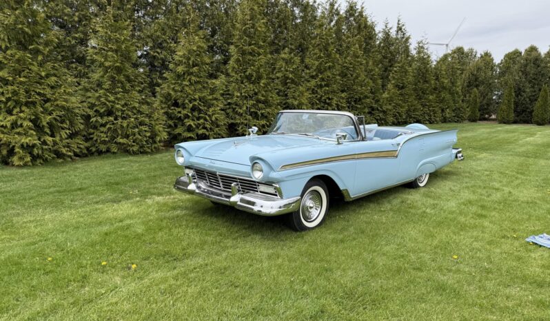 								1957 Ford Fairlane 500 Skyliner full									