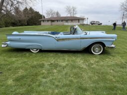 1957 Ford Fairlane 500 Skyliner
