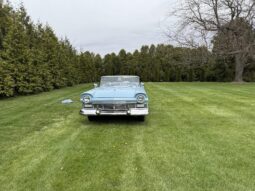 										1957 Ford Fairlane 500 Skyliner full									