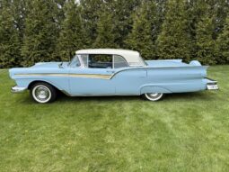 										1957 Ford Fairlane 500 Skyliner full									