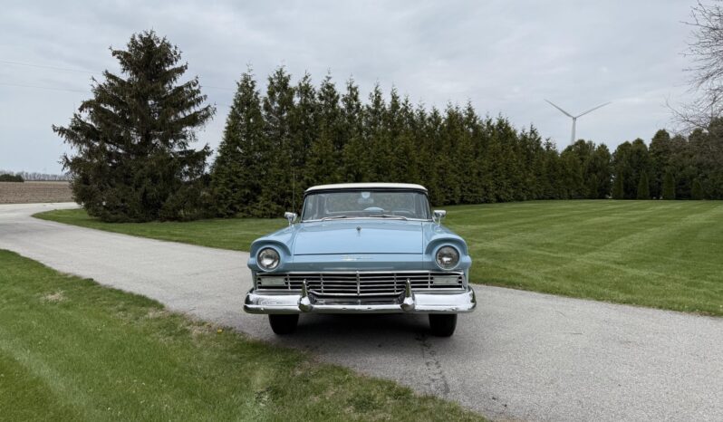 								1957 Ford Fairlane 500 Skyliner full									