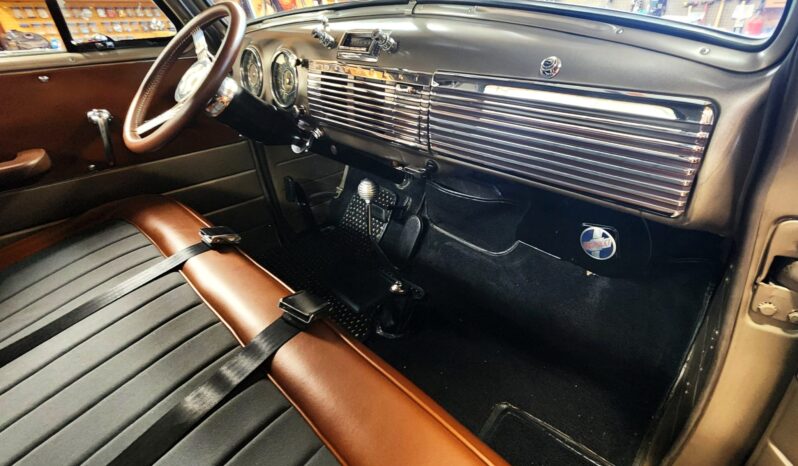 								1952 Chevrolet 3100 5-Window Pickup full									