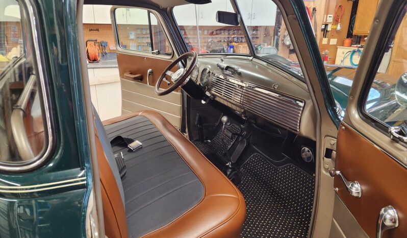 								1952 Chevrolet 3100 5-Window Pickup full									