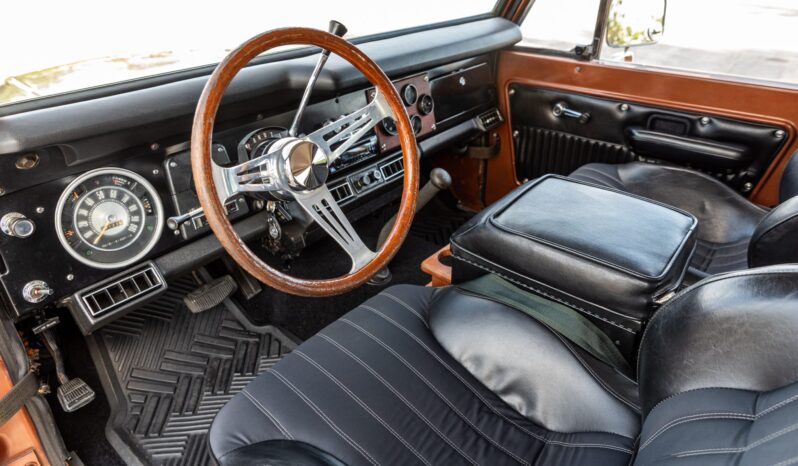 								1977 Ford Bronco Sport 302 full									