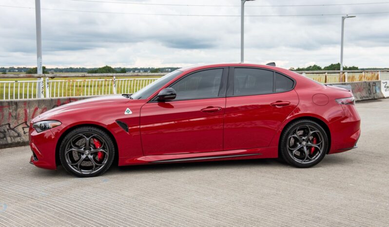 								2024 Alfa Romeo Giulia Quadrifoglio full									