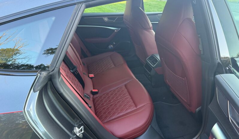 								2022 Audi S7 444-hp Turbo V6 full									