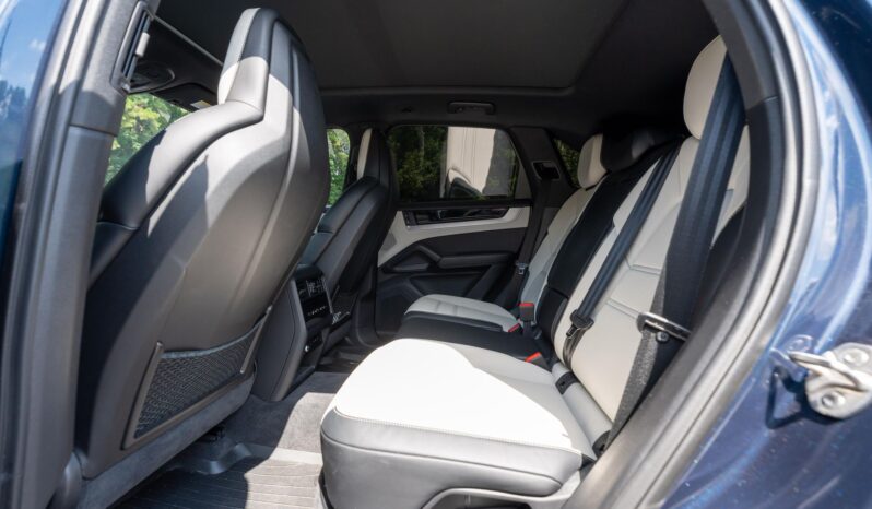 								2024 Porsche Cayenne S 468-hp AWD full									