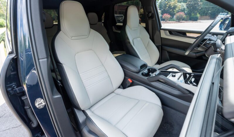 								2024 Porsche Cayenne S 468-hp AWD full									