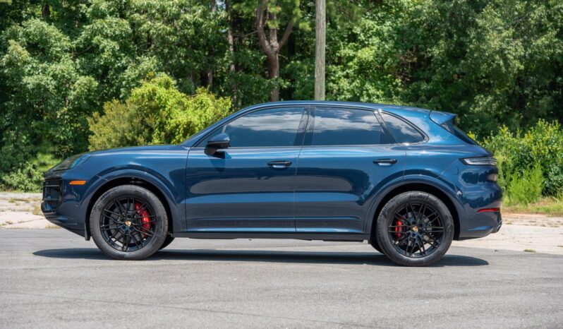 								2024 Porsche Cayenne S 468-hp AWD full									