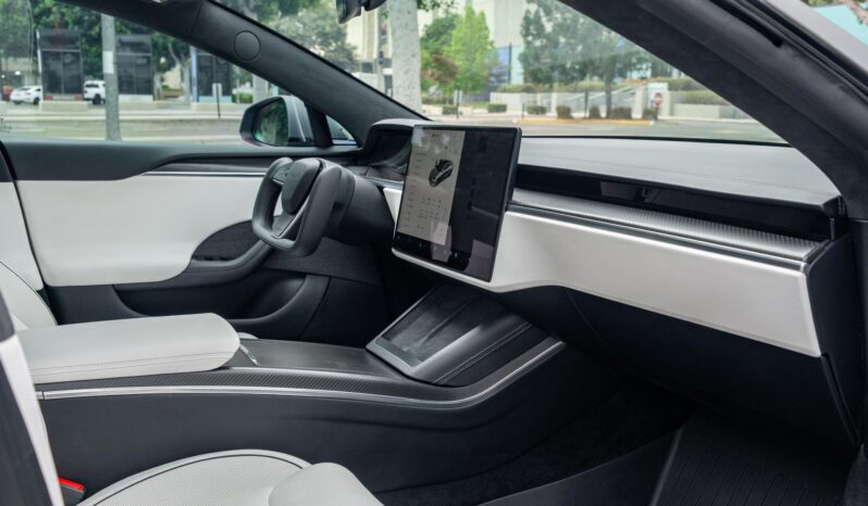 								2023 Tesla Model S Plaid AWD full									