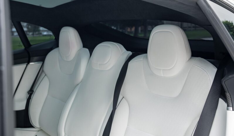 								2023 Tesla Model S Plaid AWD full									