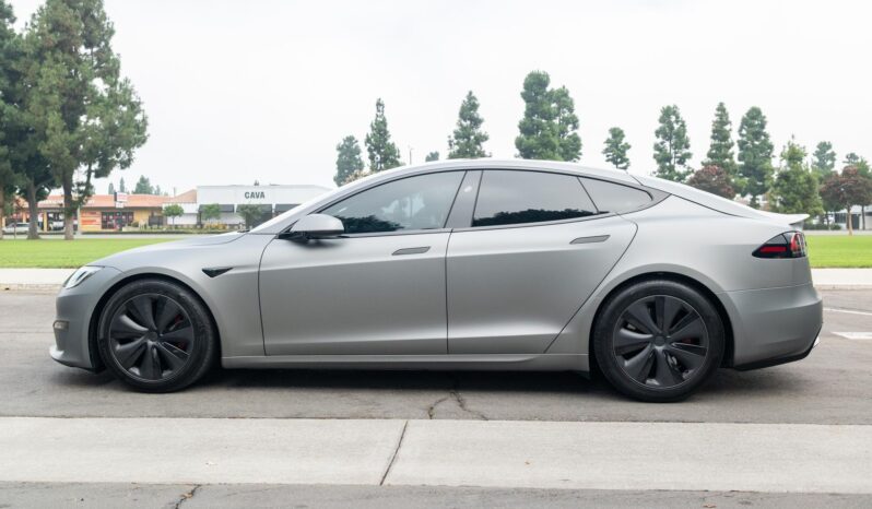 								2023 Tesla Model S Plaid AWD full									