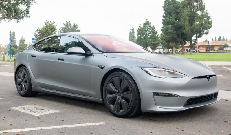 								2023 Tesla Model S Plaid AWD full									