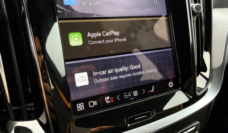 								2025 Volvo V60 T8 Polestar Engineered 455-hp full									