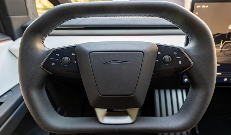 								2024 Tesla Cybertruck Cyberbeast AWD full									