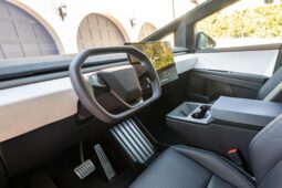 										2024 Tesla Cybertruck Cyberbeast AWD full									