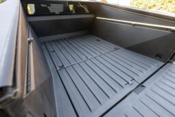 										2024 Tesla Cybertruck Cyberbeast AWD full									