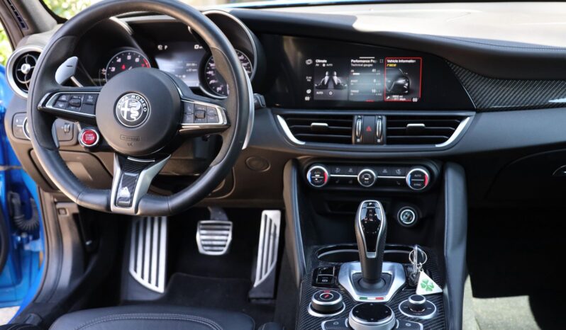 								2022 Alfa Romeo Giulia Quadrifoglio full									