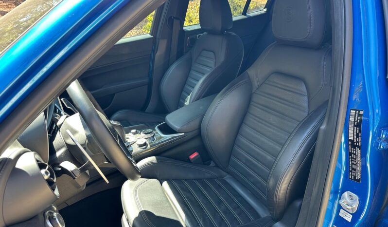 								2022 Alfa Romeo Giulia Quadrifoglio full									