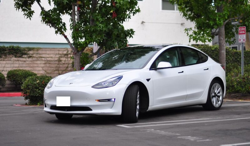 								2022 Tesla Model 3 Long Range AWD full									