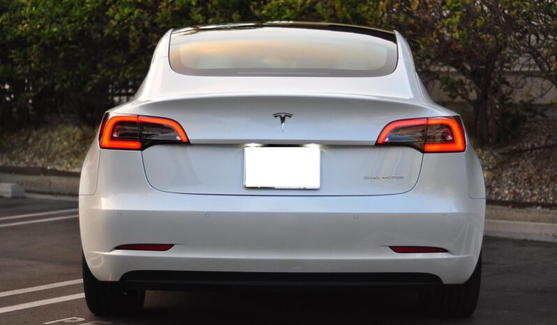 								2022 Tesla Model 3 Long Range AWD full									